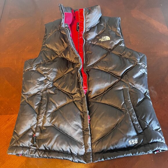 The North Face Womens 550 Black Down Puffer Vest With Red Lining M Warm Quilted - Picture 8 of 11
